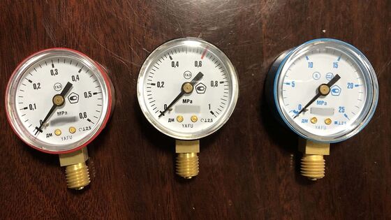 Δοκιμαστικό μετρητή πίεσης αερίου 2 ιντσών (50 mm) με εύρος 0-25MPa και πιστοποίηση υψηλής ακρίβειας για συστήματα αερίου