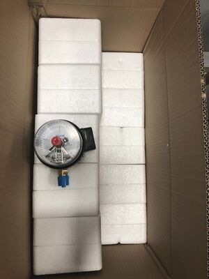 4 ιντσών (100 mm) ηλεκτρικό μετρητή πίεσης επαφής με διπλό έλεγχο ορίου και 380V 10VA για αυτοματοποίηση